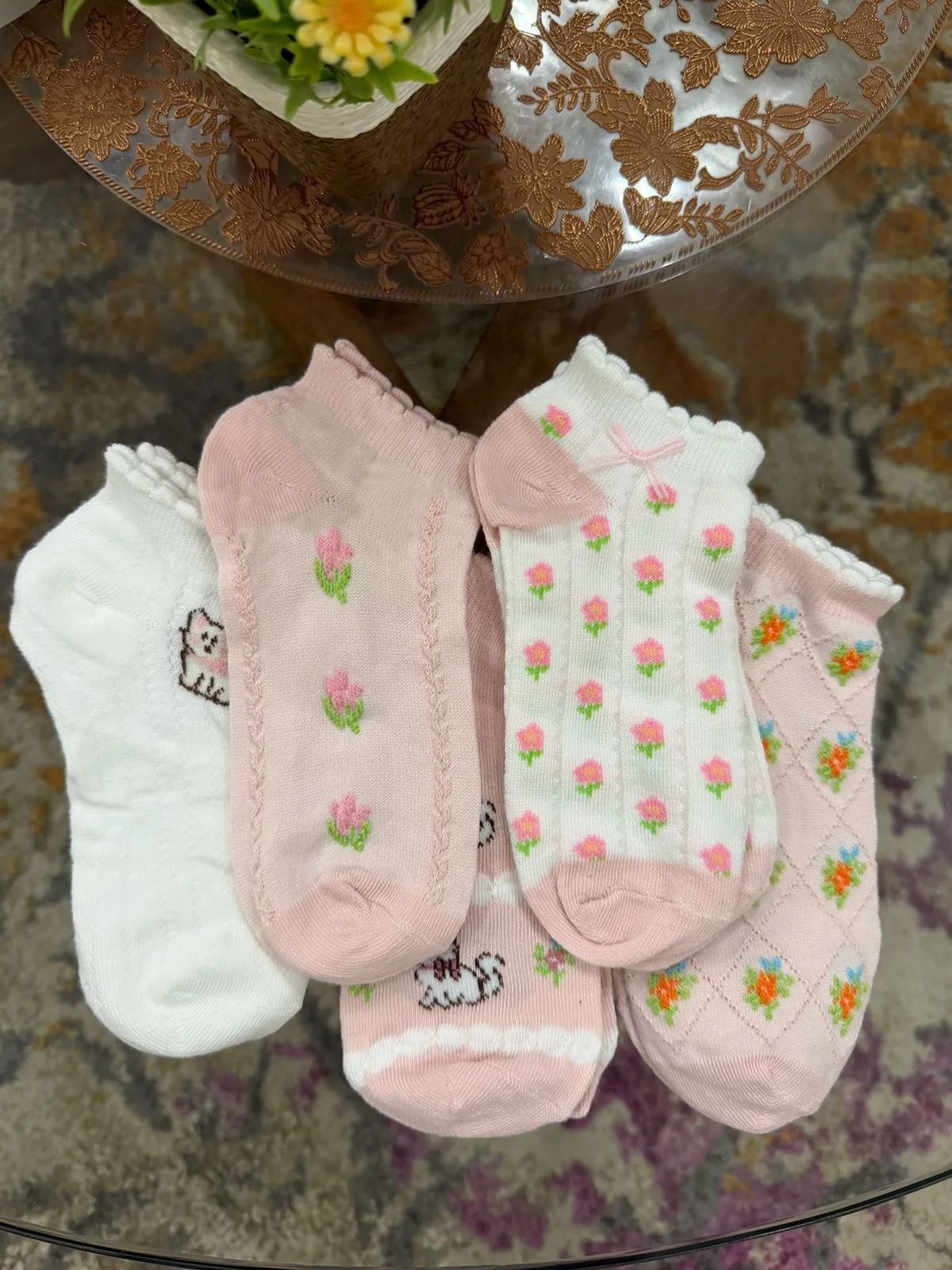 Blossom Frill ankle socks spread out
