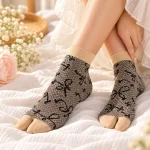 Queen Lace - Thumb Socks (Pack of 4)