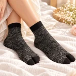 Queen Lace - Thumb Socks (Pack of 4)